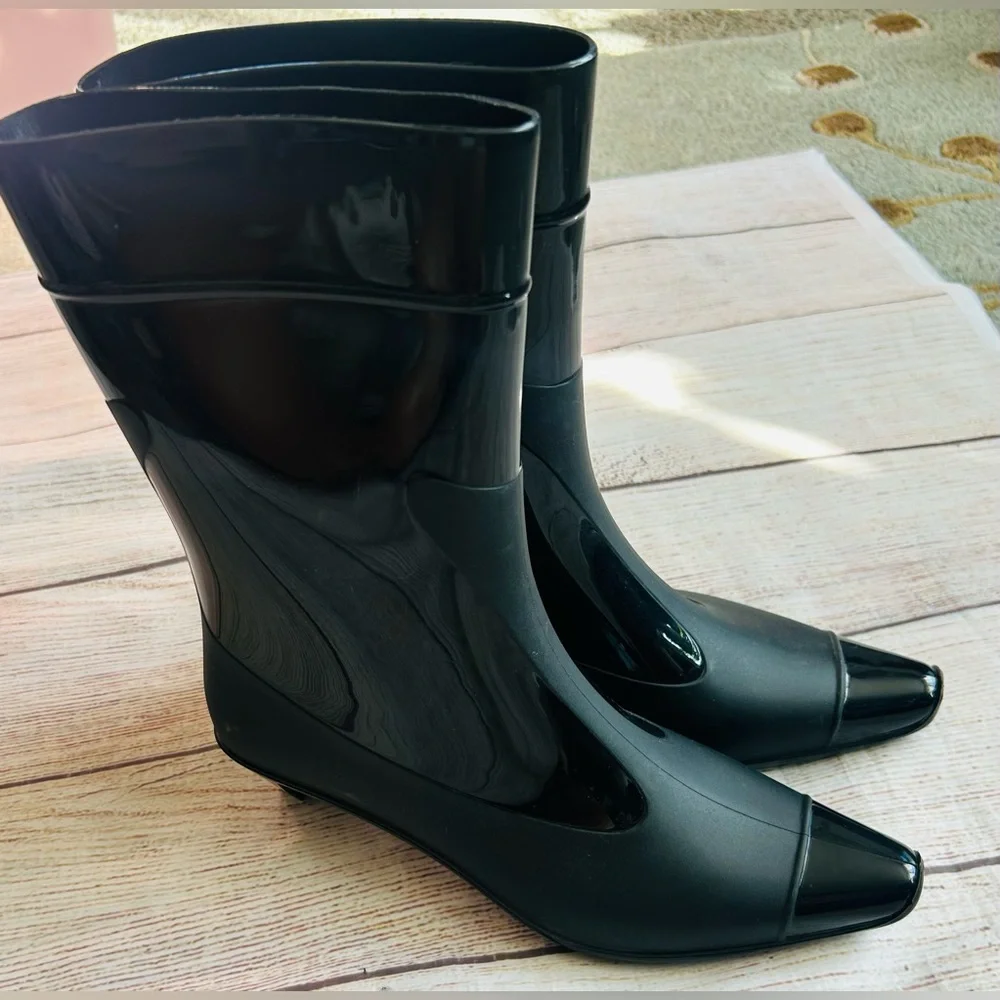 Jeffrey Campbell Black Glossy Short Rain Boots